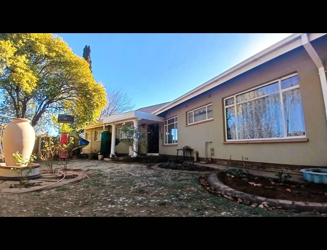 4 BEDROOM HOUSE FOR SALE IN WALDRIFT
